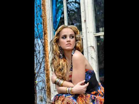 La húngara: Esa gitana quiere pelea..