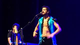 matheus vk @ laura alvim: o eterno deus mu dança (abertura do show)