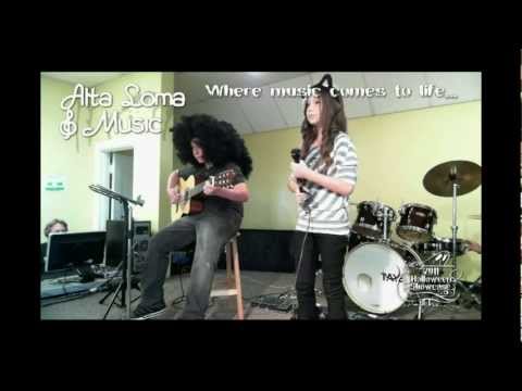 Guitar Lessons Corona CA and Voice Lessons Corona CA