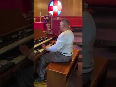 Curtis Daniel On Organ *MUST WATCH* #Top10musicians