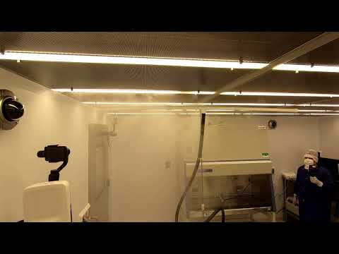 Neutrally Buoyant Tracer Particles for Cleanroom Testing