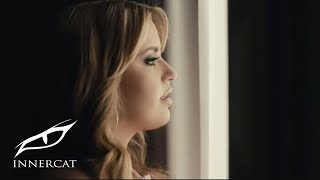 Video Quédate de Daniela Brooker