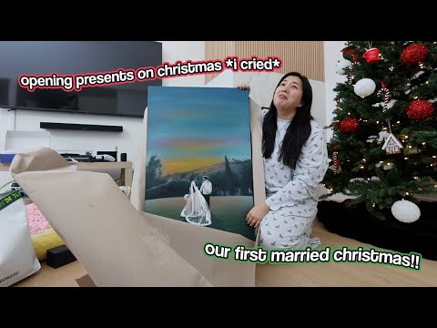 OPENING CHRISTMAS PRESENTS!! *i cried LOL*