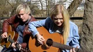 Astrid Smeplass synger «Shattered» i «Idol gir tilbake 2013»