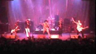 2 Skinnee J&#39;s &quot;Force/Force Remix&quot;