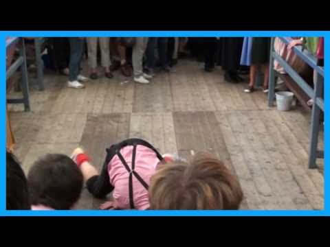 Lederhosen Breakdance