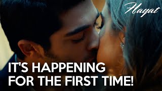 Download lagu Hayat and Murat's first kiss! | Hayat mp3