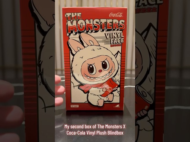 Vídeo relacionado con POP MART The Monsters Coca-Cola Series-Vinyl Face Plush Pendant de Acción Popular Figura Coleccionable y Adorable Juguete Artístico Regalo Creativo 1PC