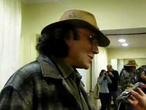 Entrevista com o violeiro Almir Sater.