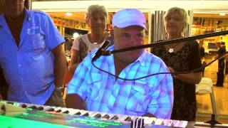 Lillebror - Jenter som kommer og jenter som går  (Di Derre)