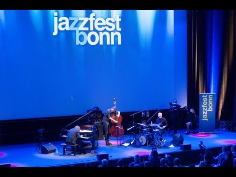 Jazzfest Bonn 2018: Michael Wollny Trio, "When the Sleeper Wakes" (M. Wollny), Bundeskunsthalle