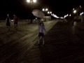 Ari Bailando En El Boardwalk De Coney Island