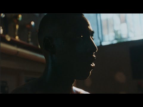 Kareem Kalokoh & Moose - Ti Na Kanw Spiti (Official Clip)