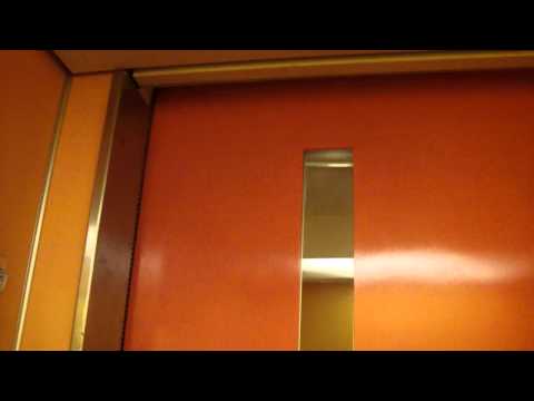 KONE Roped Hydraulic elevator @ Humlegårdsgatan 9 in Söderhamn.