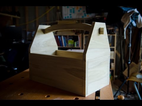 Make a Dovetail Tool Box with Hand Tools