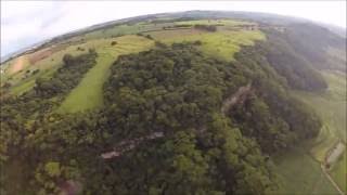 preview picture of video 'Voo de drone no Bairro do Barreiro em Monte Alto SP'