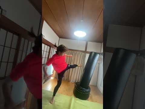 後ろ回し蹴り空振り【格闘技練習13日目】