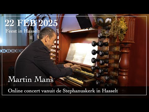 Feest in Hasselt - Martin Mans bespeelt het orgel van de Grote Kerk in Hasselt.
