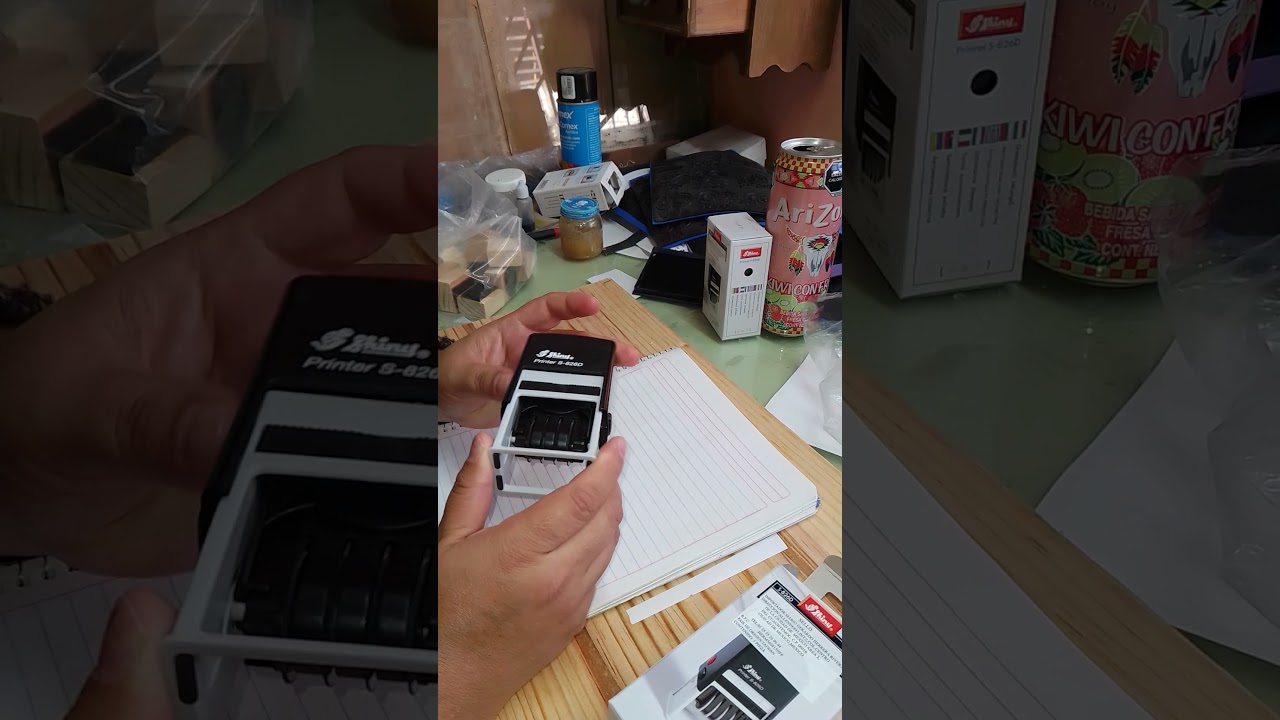 cómo poner tinta al sello automático