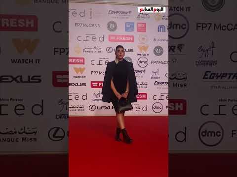 شاهد الفنانة جيهان خليل تتألق على الريد كاربت