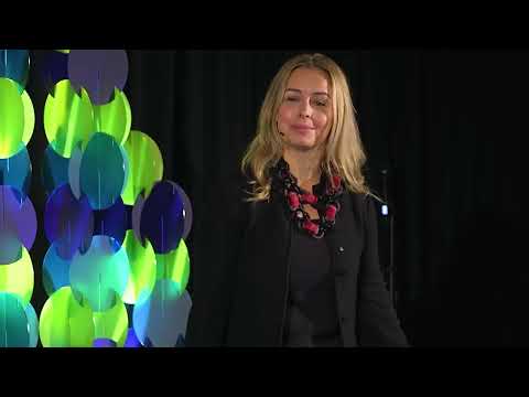 Can dogs and AI help fight cancer? | Christina Lopes | TEDxBoston