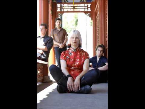 Lo And The Magnetics - Out.wmv