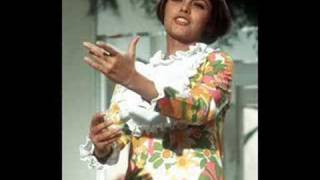 Mireille Mathieu - La Princesse Et L'amour