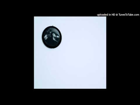 Plastic Flowers - Now She's Gone