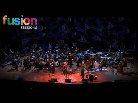 E Horo – Mary Jane Lamond and Wendy MacIsaac with Symphony Nova Scotia (The Fusion Sessions)