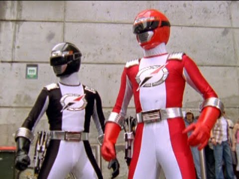 Morphed Mission | E2 Kick into Overdrive | Operation Overdrive | Power Rangers Official