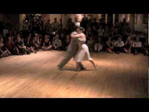 Ariadna Naveira y Fernando Sanchez 1/4 La Vida Es Corta