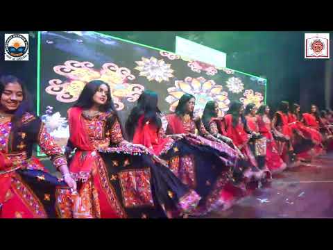 GARBA FUSION STD-10,11,12 GIRLS RAMESHWAR SHIKSHAN SANKUL NIKOL