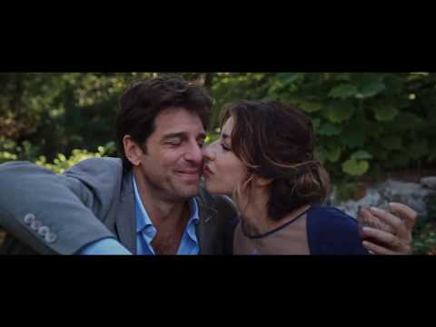 『家族にサルーテ！イスキア島は大騒動』本編冒頭シーン