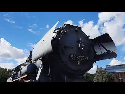 BR52 - David & Goliath - digital energy & steam power - not only for railroaders - brotlose Kunst