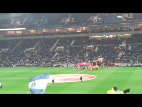 Entrada e Hino do Futebol Clube do Porto  (FCP) no Estádio do Dragão