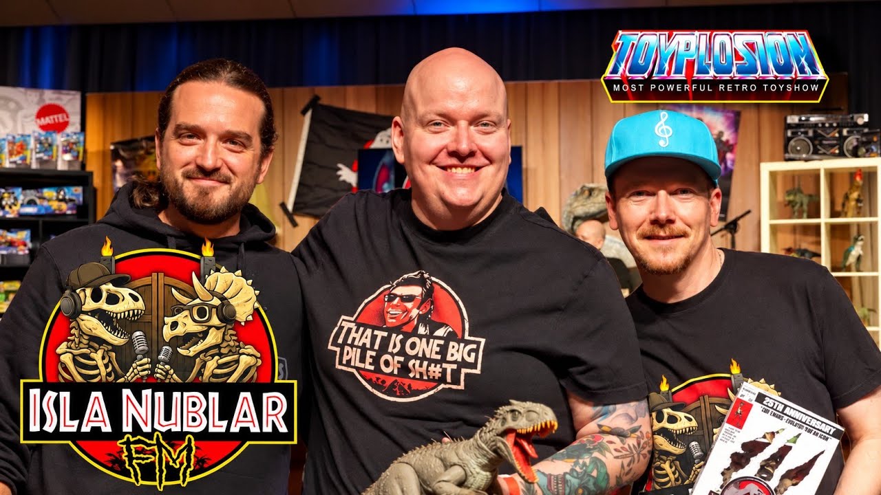 Toyplosion 2026 Isla Nublar FM Live Podcast auf der Bühne