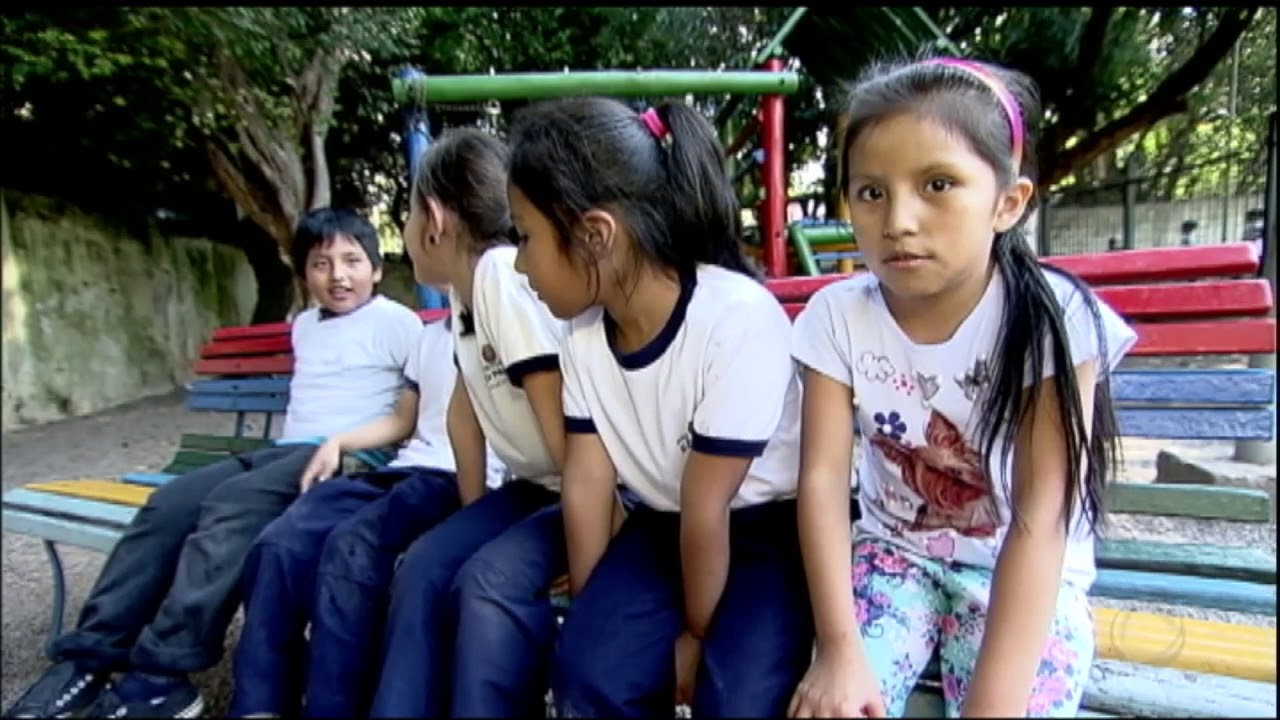 Hoje em Dia mostra como é a convivência entre imigrantes e brasileiros nas escolas