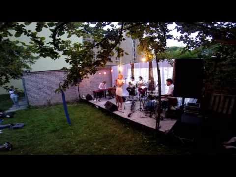 MARIKA AKUSTYCZNIE- Bezsenność w Warszawie @kawiarnia Poranna 27 czerwca 2014, Warszawa