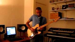 Maurits Holm speelt Gitaarsolo De Mooiste Verliezers van BLØF thuis