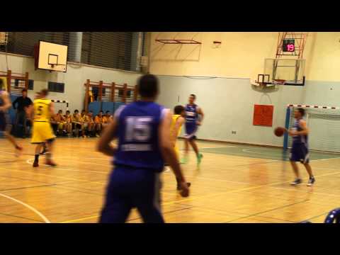 slovenska-kosarka.si: Debi Adnana Bejtića v dresu LTH Castings na tekmi z Lastovko