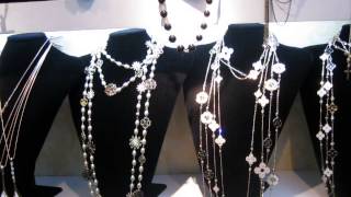 preview picture of video 'Guangzhou Wholesale Market Jewellery Prices Fashion Oct 17 Necklaces'