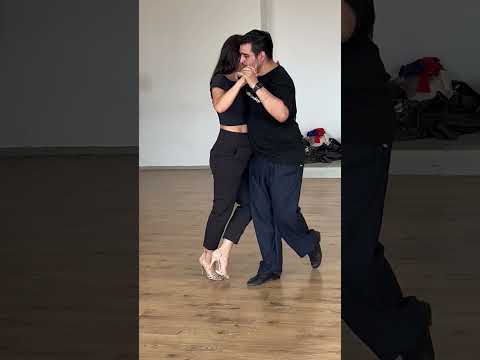Tango Vals Cadenas - Class Summary I Cornelia Roy & Ariel Taritolay