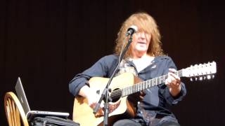 07 She Loves You 09 12 2015