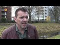 Sjoerd helpt Dominique bij het vinden van een baan