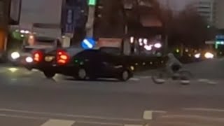 【車禍影片】呃呃呃呃呃...哎唷！發生什麼事！？（2025.02.08 台北市中正區中華路二段與和平西路二段口