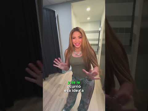 Shakira surprises Carlos Vives in concert 😍🔥🔥