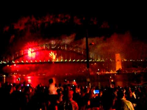 New Year Sydney 2011 celebration from Milson's Point, Miller Street