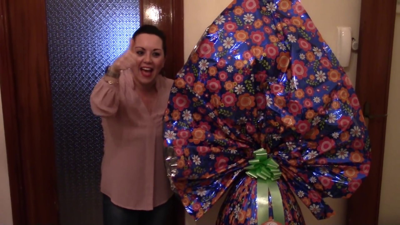APRIAMO UN UOVO DI PASQUA DI 10 KG