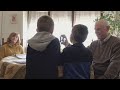 Italiaanse scholen dicht door corona? Dan maar wekenlang les bij opa en oma