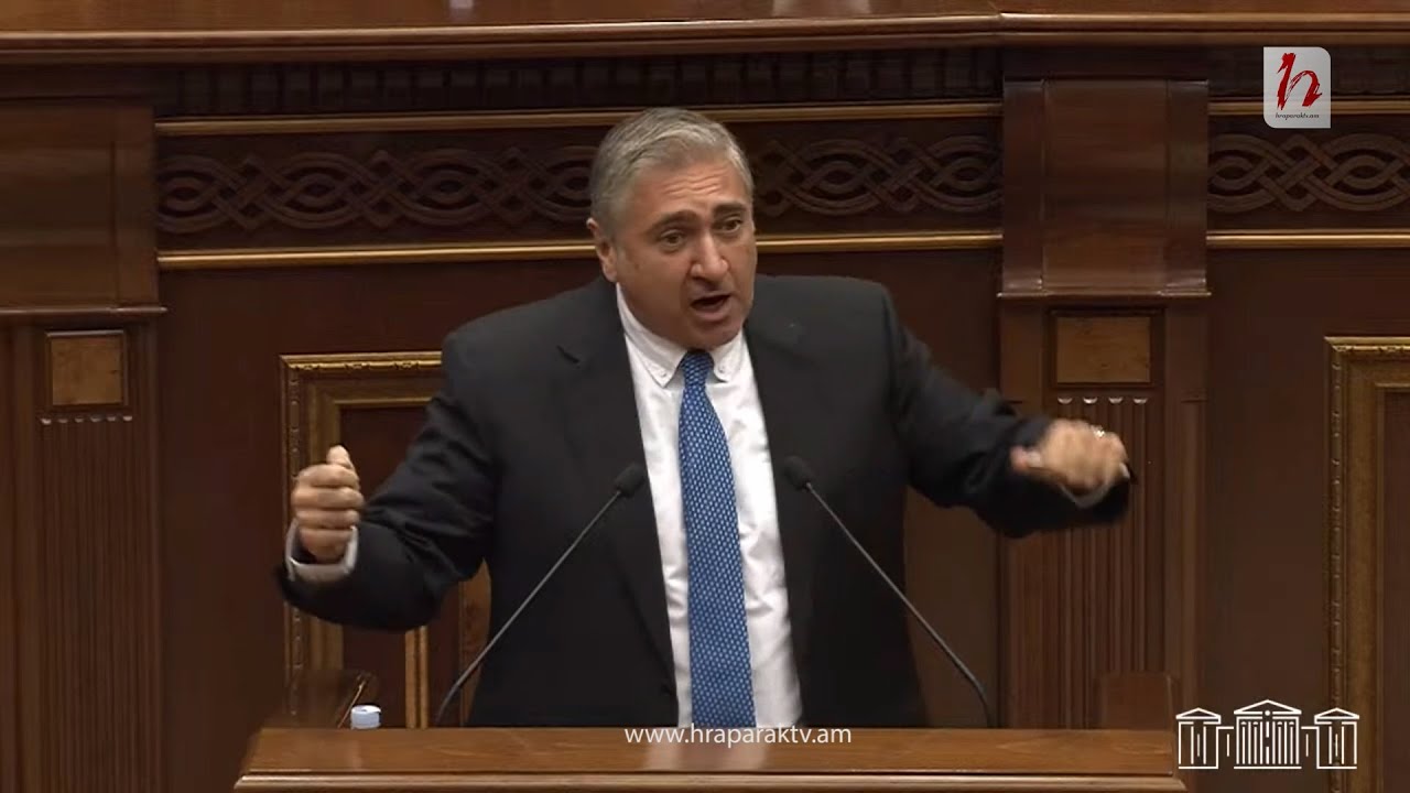 Էս ի՞նչ բարդակ ա․ Ալեն Սիմոնյանի դափնիները պռճոկում, լցնում եք ձեր բորշչի մեջ․ Արթուր Խաչատրյան